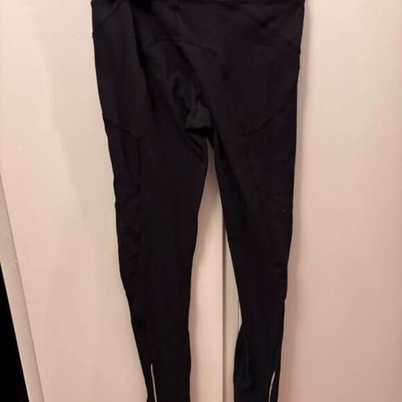 Lululemon SpeedUp Tight Align- Size 6 #410 - Picture 4 of 6